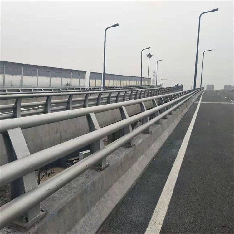 防撞護(hù)欄